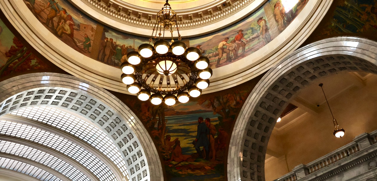 interior shot of Utah capitol chandelier